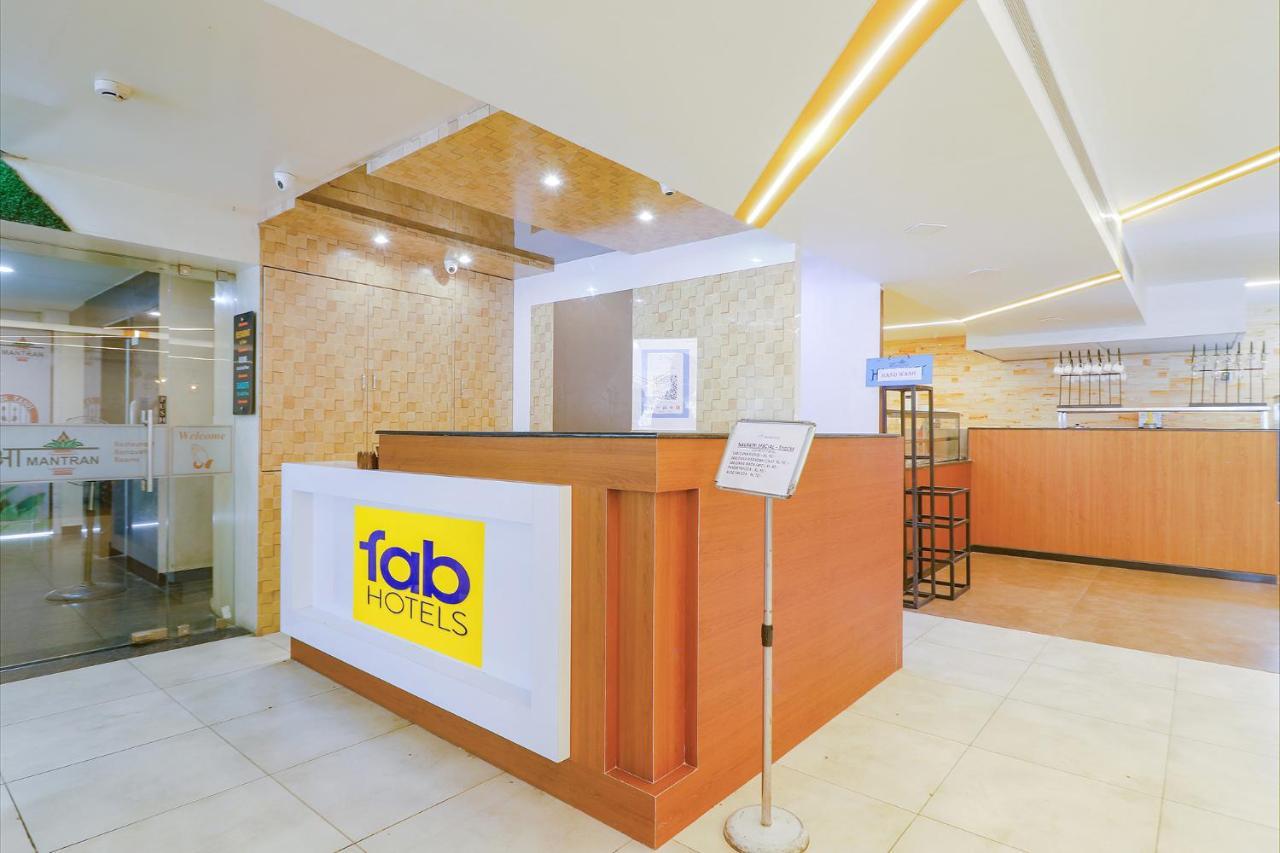 Fabhotel Aamantran & Banquet Halls - Nr Rtc X Roads Metro Station Hyderabad Eksteriør billede