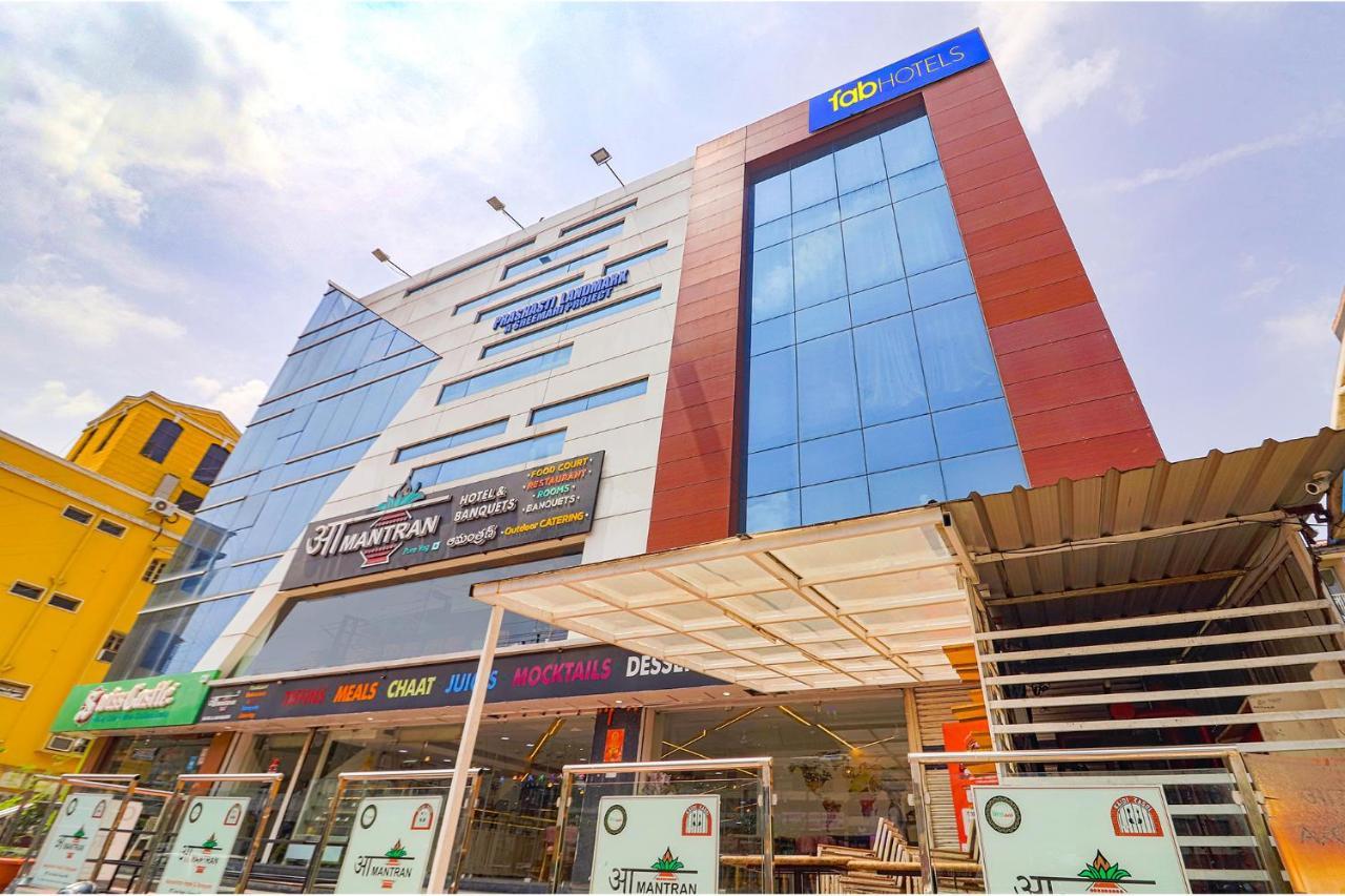 Fabhotel Aamantran & Banquet Halls - Nr Rtc X Roads Metro Station Hyderabad Eksteriør billede