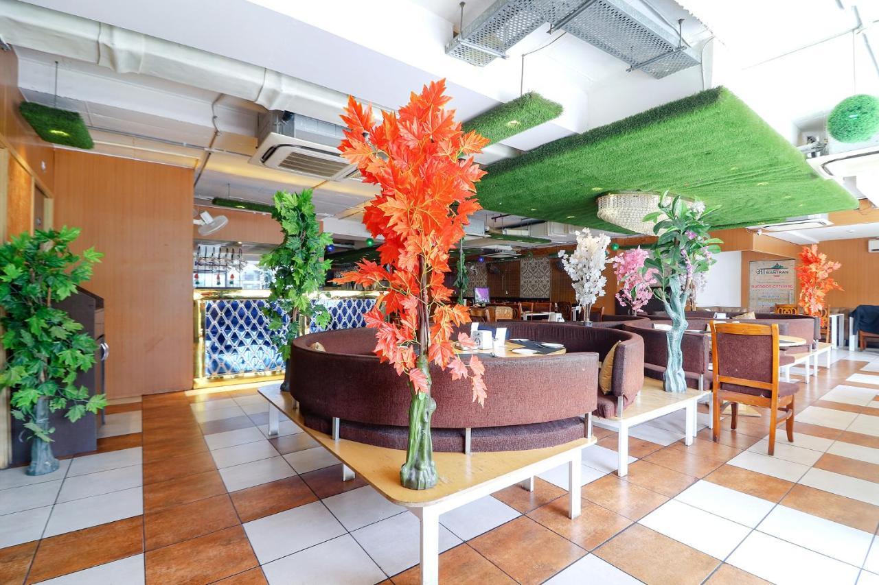 Fabhotel Aamantran & Banquet Halls - Nr Rtc X Roads Metro Station Hyderabad Eksteriør billede