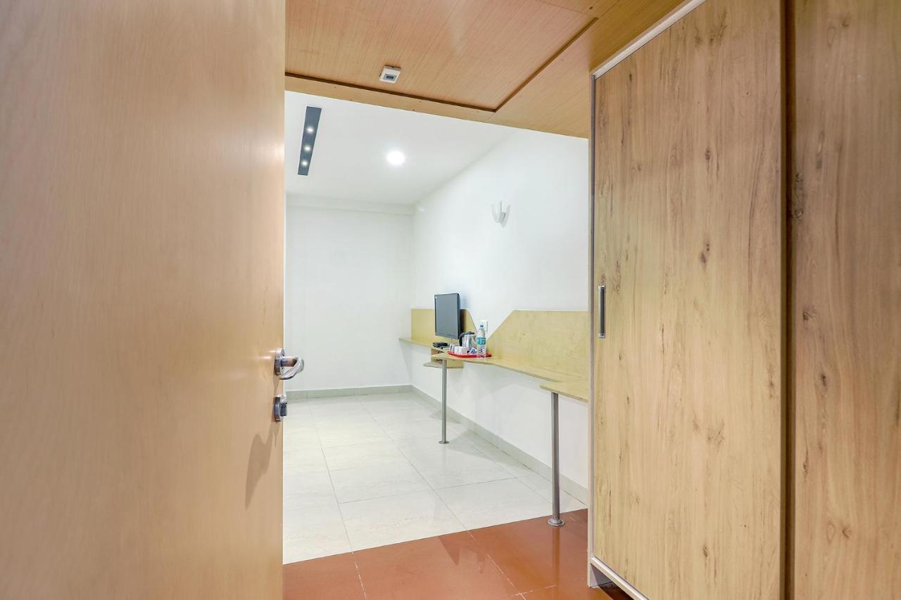 Fabhotel Aamantran & Banquet Halls - Nr Rtc X Roads Metro Station Hyderabad Eksteriør billede