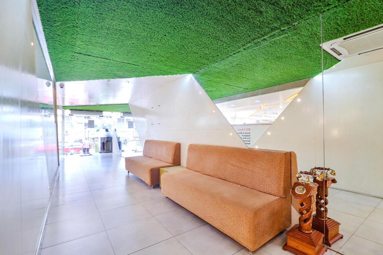 Fabhotel Aamantran & Banquet Halls - Nr Rtc X Roads Metro Station Hyderabad Eksteriør billede
